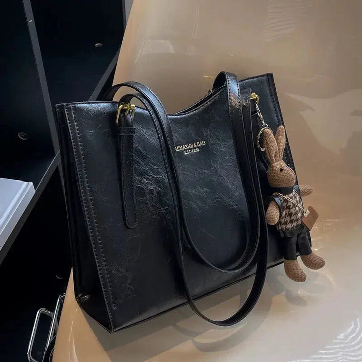 Elegant Shoulder Tote