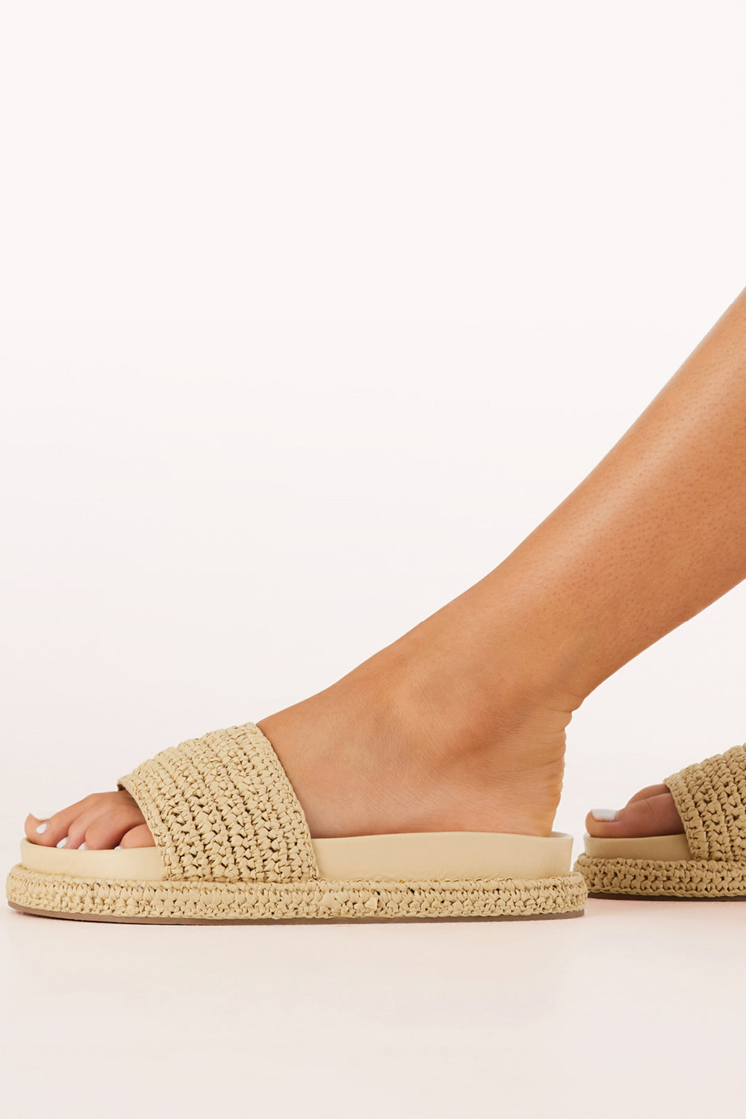 Straw Sandals - Natural